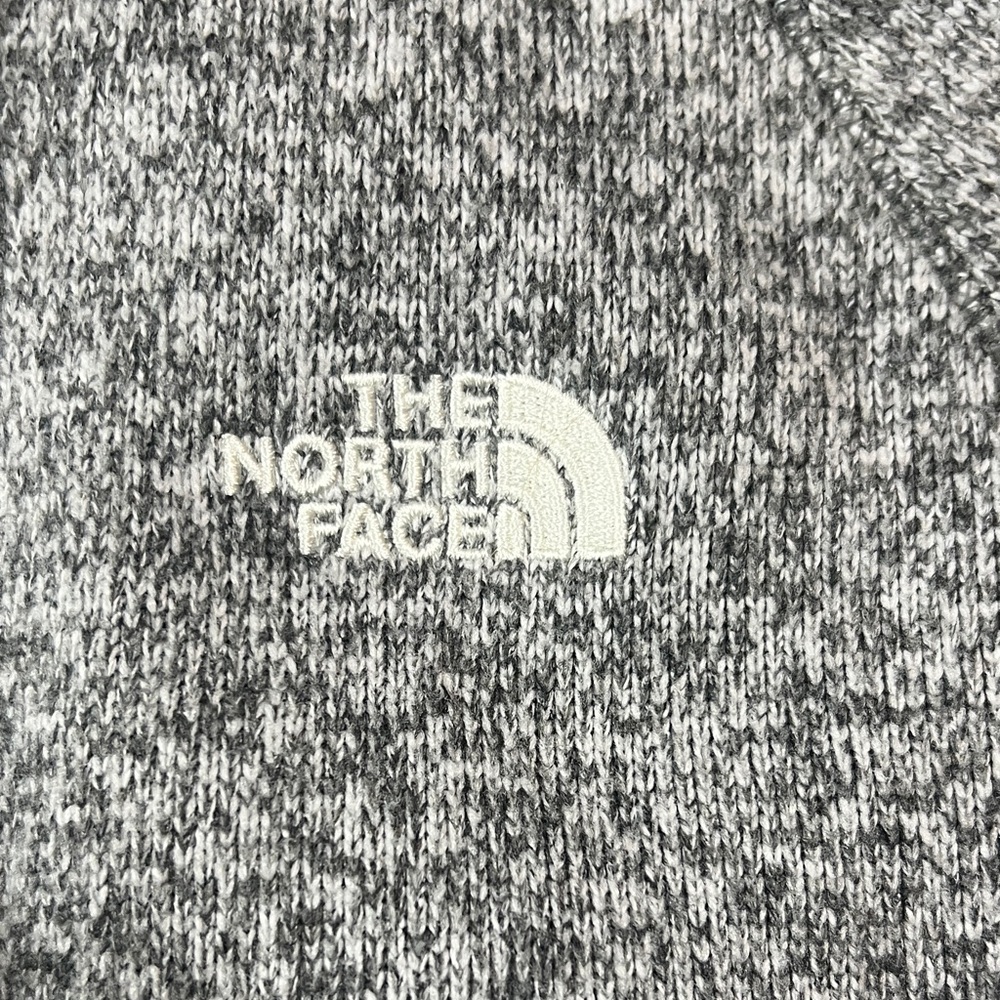 The North Face Gray Fleece Jacket - Picture 4 of 10